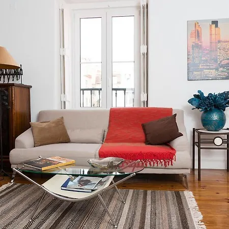Stylish Lisbon Apartment In Alfama Exterior photo